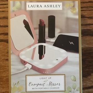 Laura Ashley light up compact w/portable charger